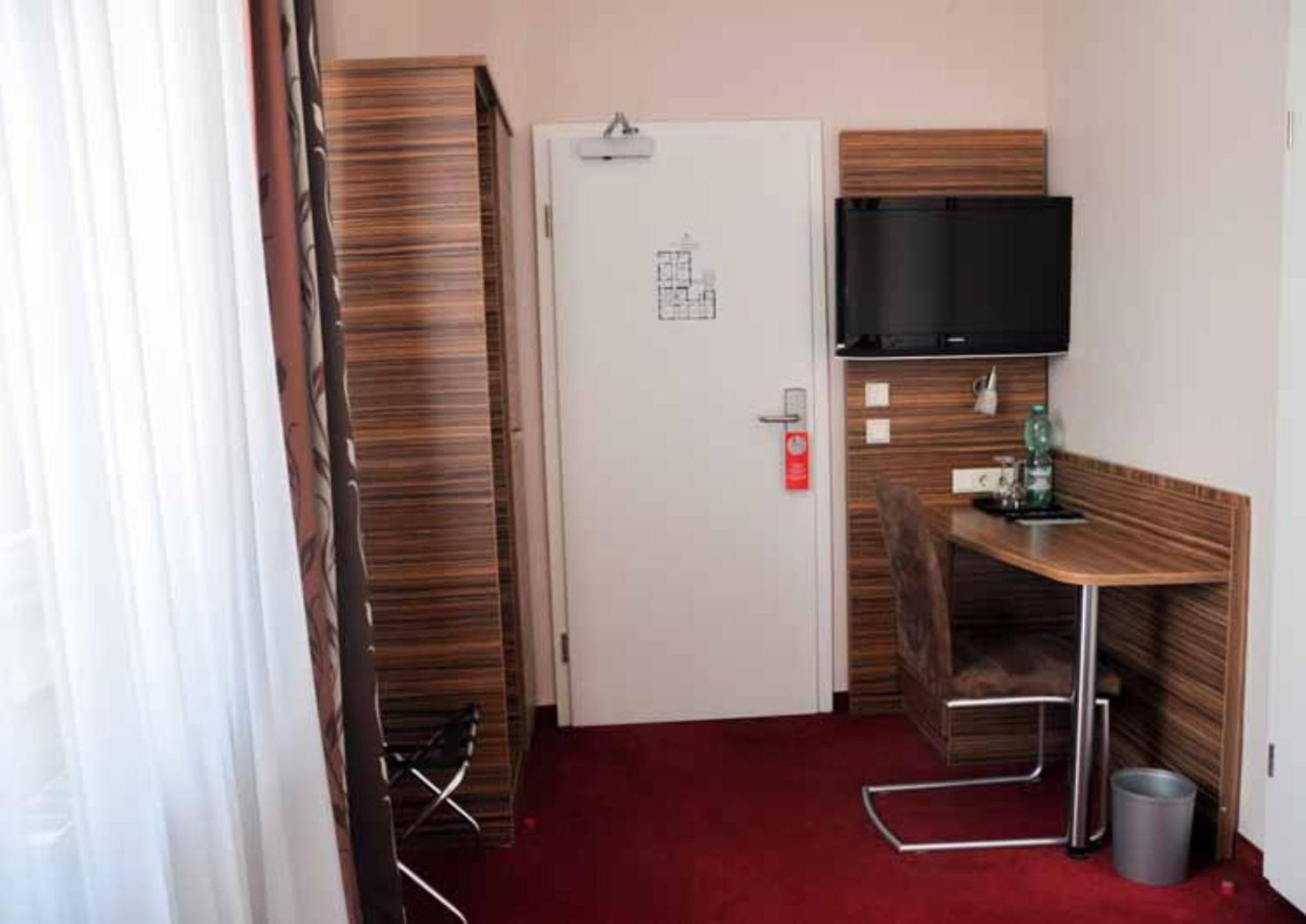 Erde Hotel Erlangen Exterior foto